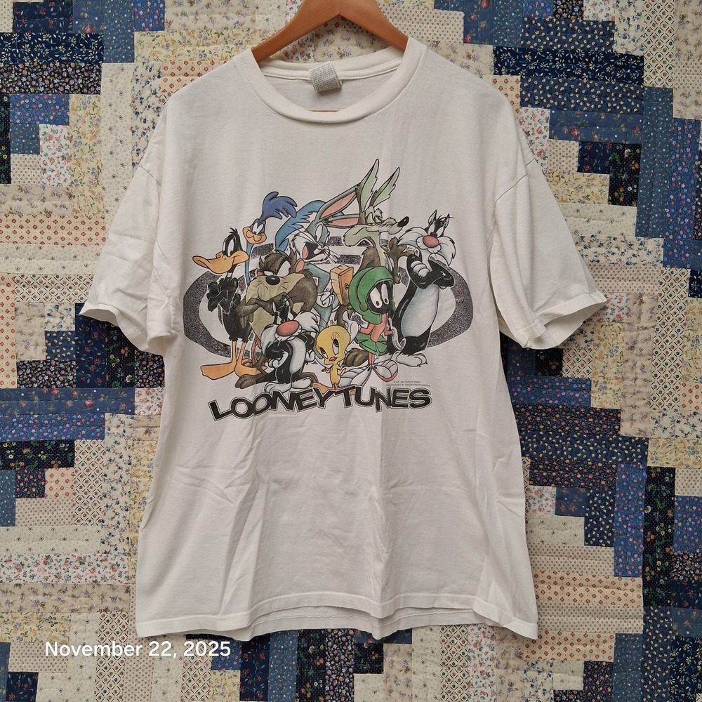 Vintage 90s Looney Tunes Graphic T Shirt Size XL Bugs Taz Tweety Daffy